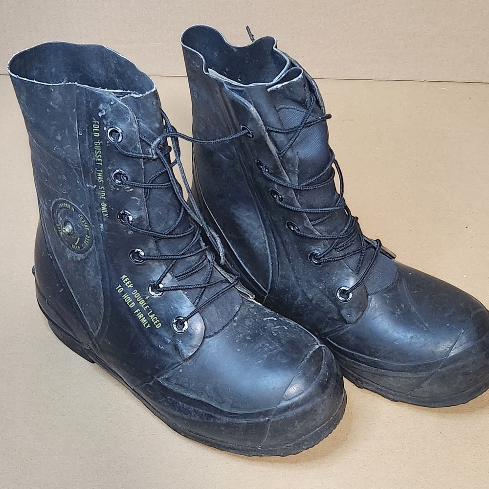 Vintage Bata Boots US 9R Military 1988 Extreme Cold Weather Mickey Mouse Combat
